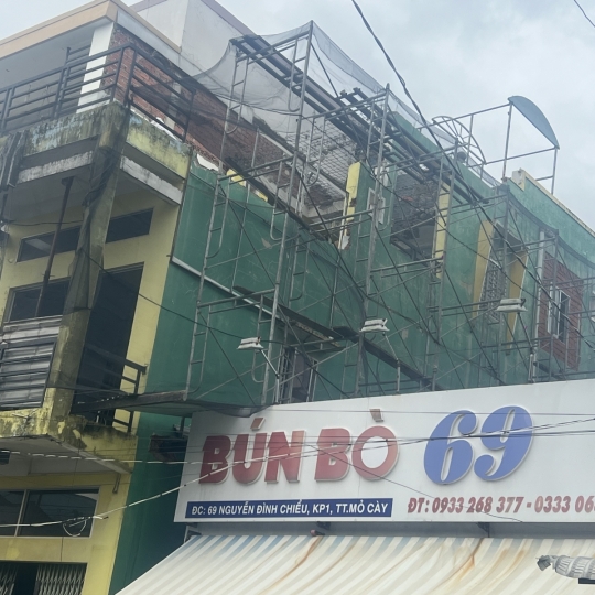 Nhà chị ngân mỏ cày 