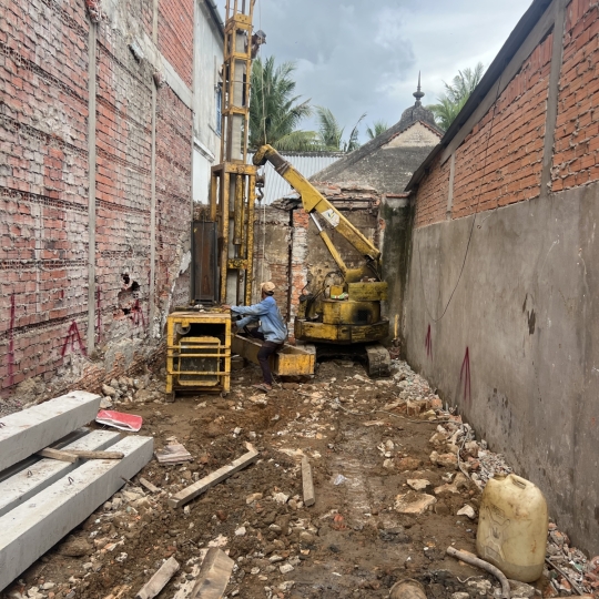 Nhà chị ngân mỏ cày 