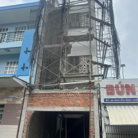Nhà chị ngân mỏ cày 